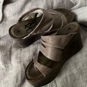 OTBT Cute wedge. Good condition